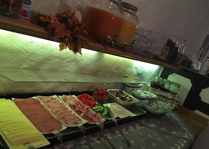 Hotel Goldener Hirsch 3*